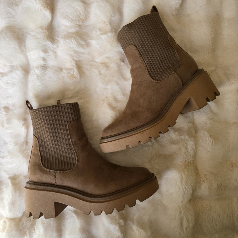 Universal Thread Women's Tan Ankle Boots